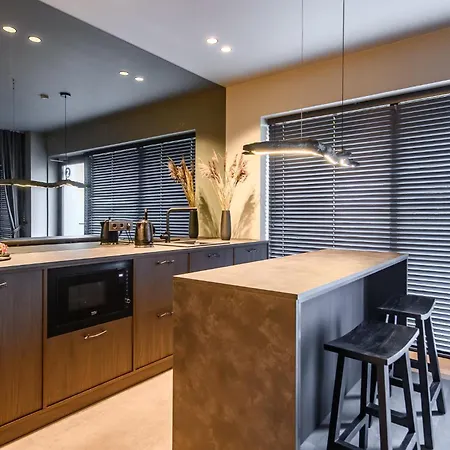 아파트 Jacuzzi Cinema Japandi 2 *