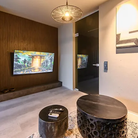 Jacuzzi Cinema Japandi 2 * 카우나스