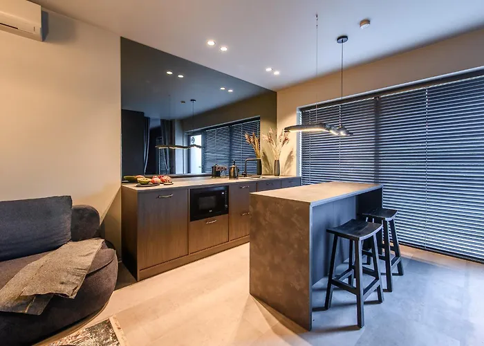 Jacuzzi Cinema Japandi 2 *