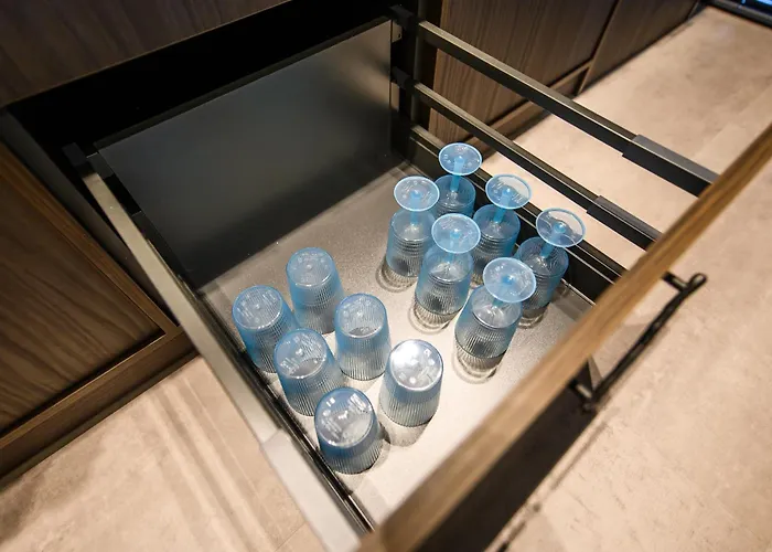 Jacuzzi Cinema Japandi 2